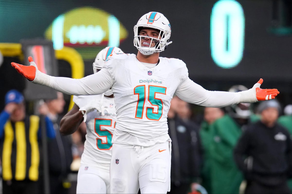 FinsXtra's tweet photo. 🚨 Former Miami Dolphins LB Jaelan Phillips has agreed to a 4-year/$120M deal with the Carolina Panthers with $80M guaranteed. (@AdamSchefter) #PhinsUp https://t.co/E8VVw8OjJa