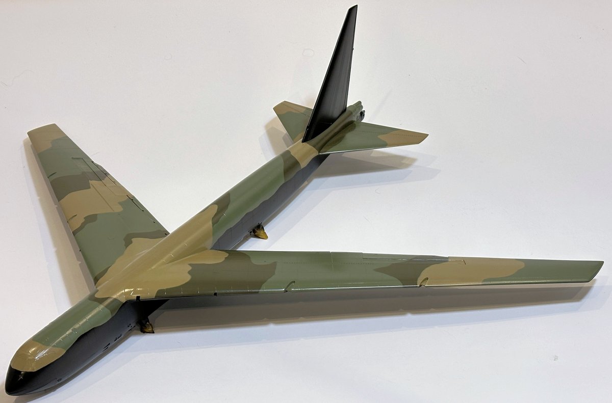 BoweModels tweet media