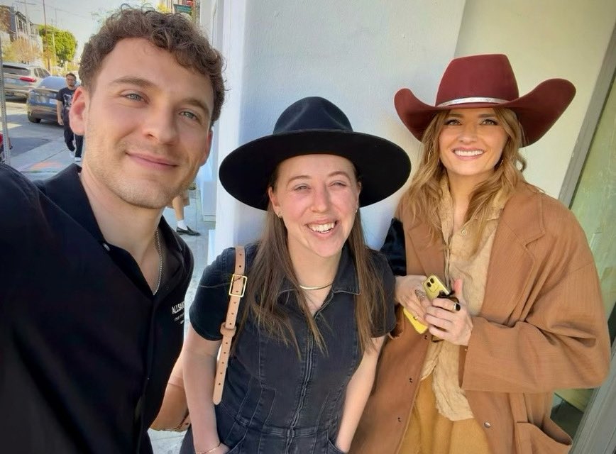 BECKETT-41319 🔫 tweet media