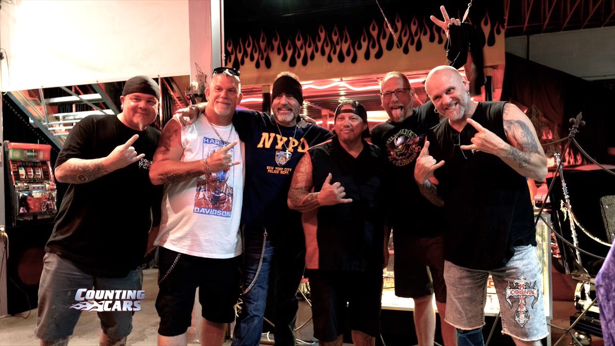 Count's Kustoms tweet media