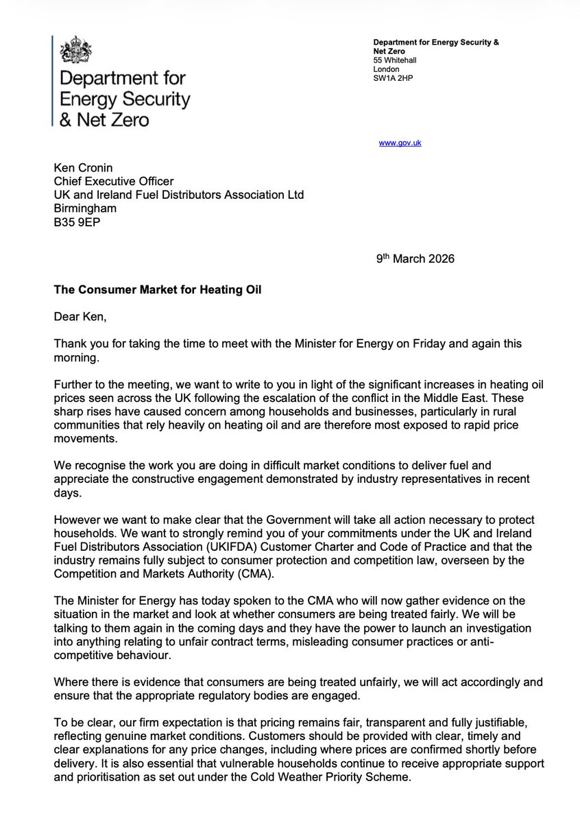 Ed Miliband tweet media