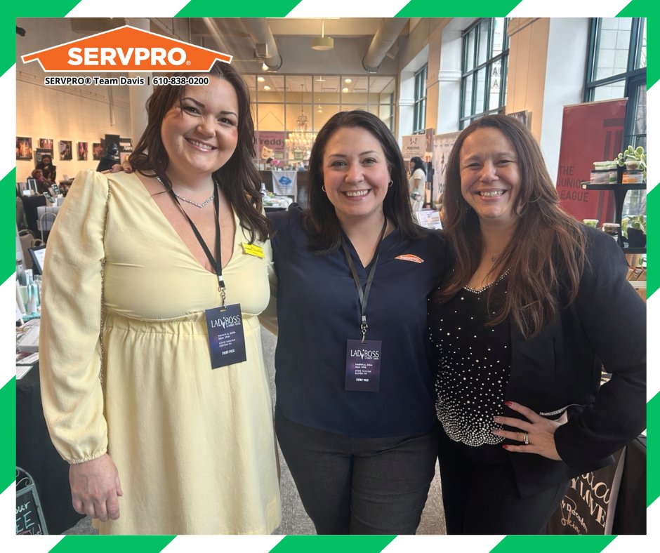 SERVPRO_EBW's tweet image. 🎭 Two great events for our sales team at the State Theatre over the weekend! SERVPRO Team Davis is proud to be a female-owned company and serve the Easton area for over 35 years!

#servproteamdavis #statetheatre #easton #lehighvalley #firewatermold #restorationexperts