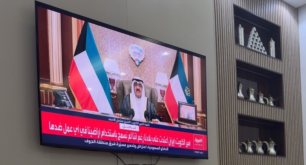 ‏ نِزَار بس مش قباني tweet media