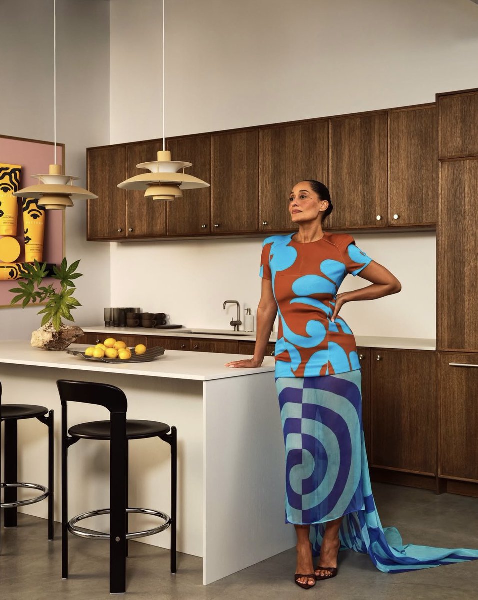 LegendaryLade's tweet photo. Tracee Ellis Ross’ Pattern Beauty office in Los Angeles designed in collaboration with “Design Within Reach!”🔥 https://t.co/qQHyVlp7wZ