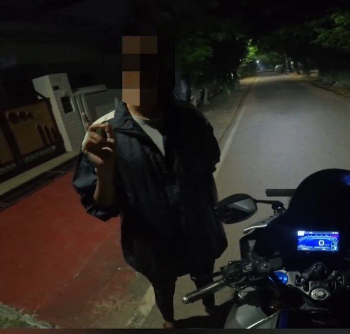 Just imagine the level of disrespect over a single cold coffee. 😳

Rider: Ma'am, your order.

Customer: Does it take this long to bring a cold coffee and a sandwich? I ordered an hour ago.

Rider: Ma'am, I came as soon as the restaurant handed me the order.

Customer: Where is