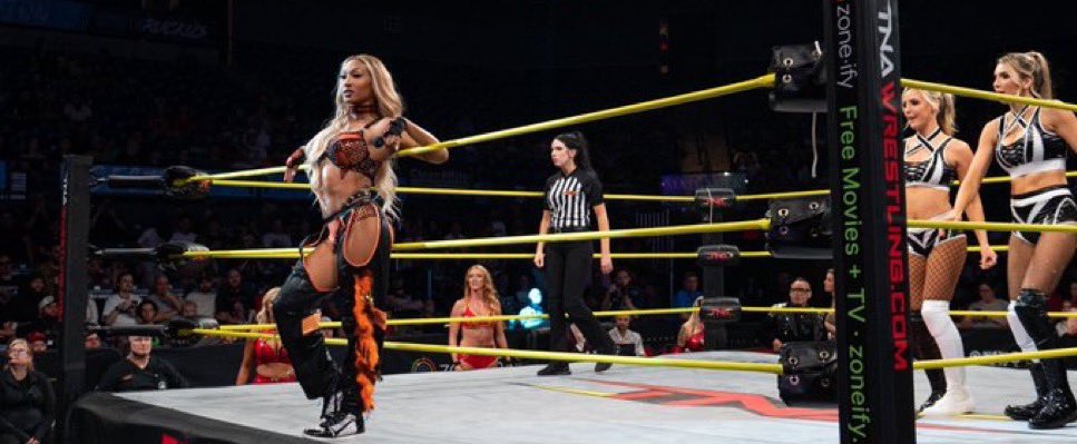 LadyVengecnce's tweet photo. All hail the daughter of Set. The Gorgeous Savage sits on her throne undeterred and unbothered. Enter if you dare..

🐉 Sasha Denali-Ramsey
🐉 @JSalavea_OnD’s lady
🐉 Trained by @ 
🐉 Signed with @EngageInRevenge/@oathprowrestIe/@EVW_Company 

#MelaninStorm https://t.co/jtEJM77XE8