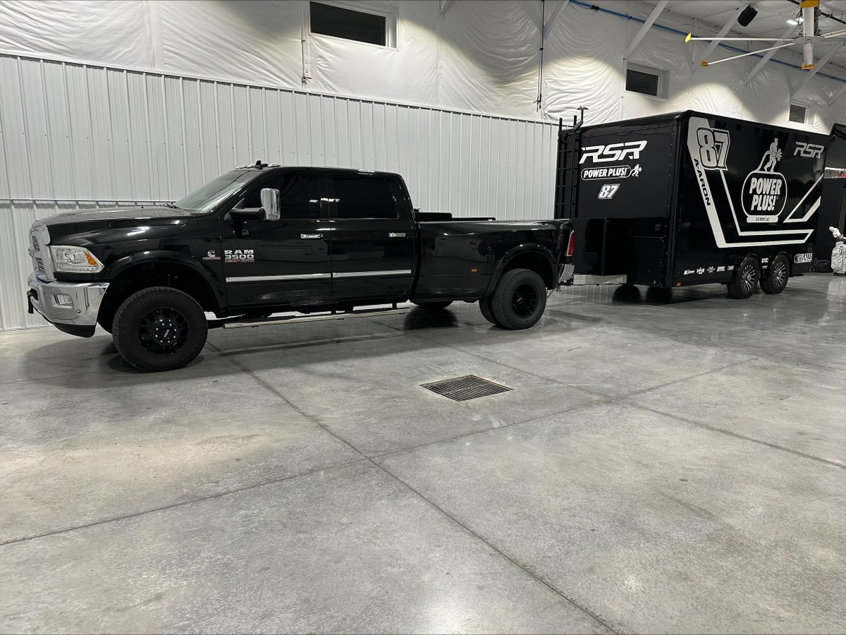 RidgeSonsRacing tweet media