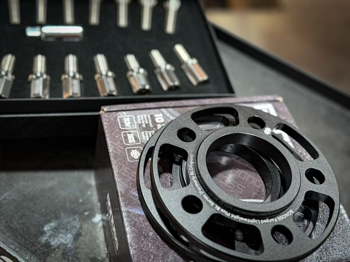 Jack_BONOSS's tweet image. BMW Z4｜BONOSS Titanium Wheel Bolts + Lightweight Forged Wheel Spacers

Achieve perfect flush fitment with a fuller, more aggressive stance. Visual impact, elevated.

#BONOSS #BMWZ4 #TitaniumBolts #ForgedSpacers #FlushStance