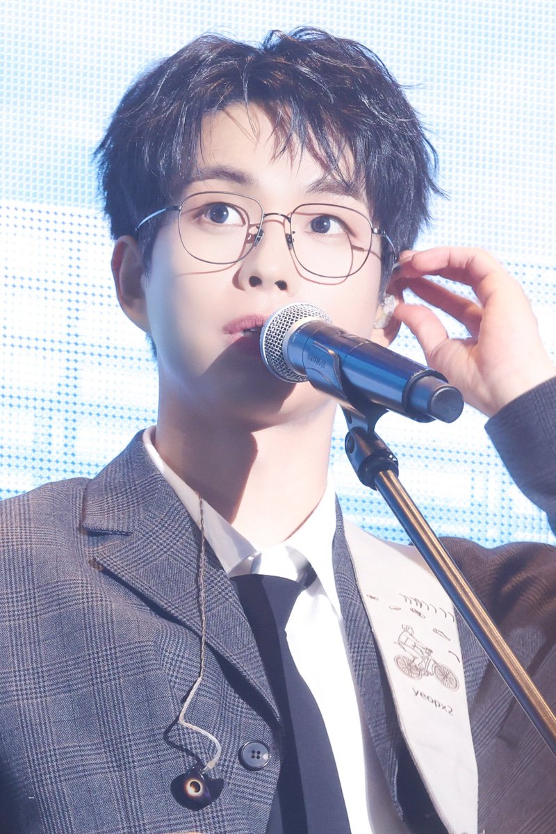 𝖲𝗉𝗋𝗈𝗎𝗍. tweet media