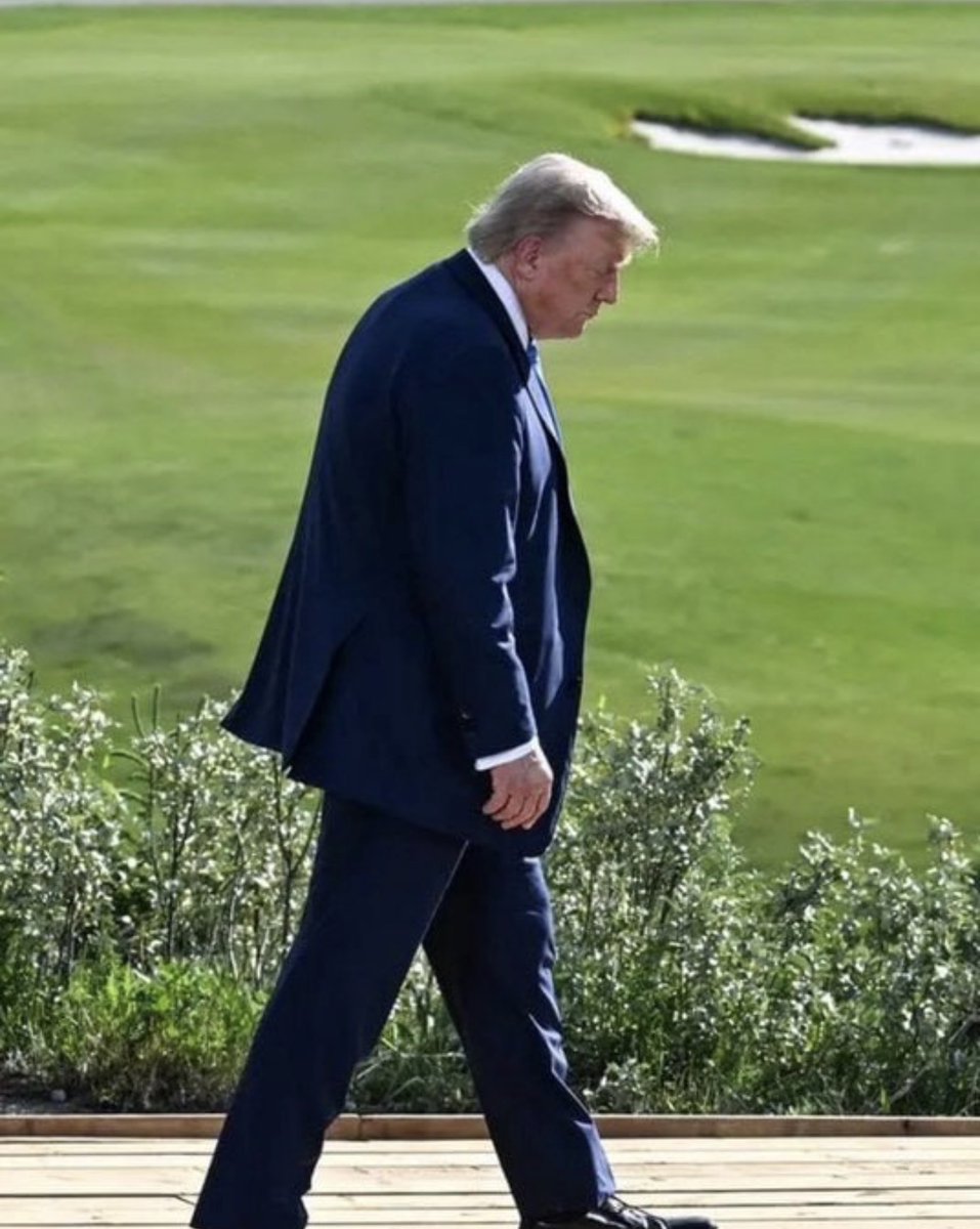 BARRON TRUMP tweet media