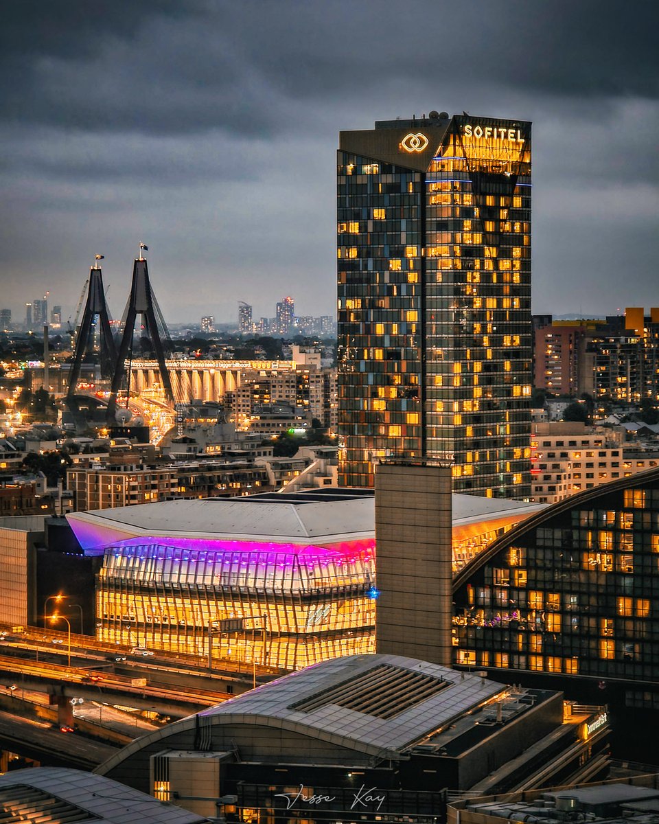 jesseckay's tweet photo. 📷✨ Good Night, Sydney CBD.

#sydney #cbd #australia #nsw #sydneynight
#nightphotography #skyline #nightcity #building
#anzacbridge #travelgram https://t.co/P8FSAmuuLH