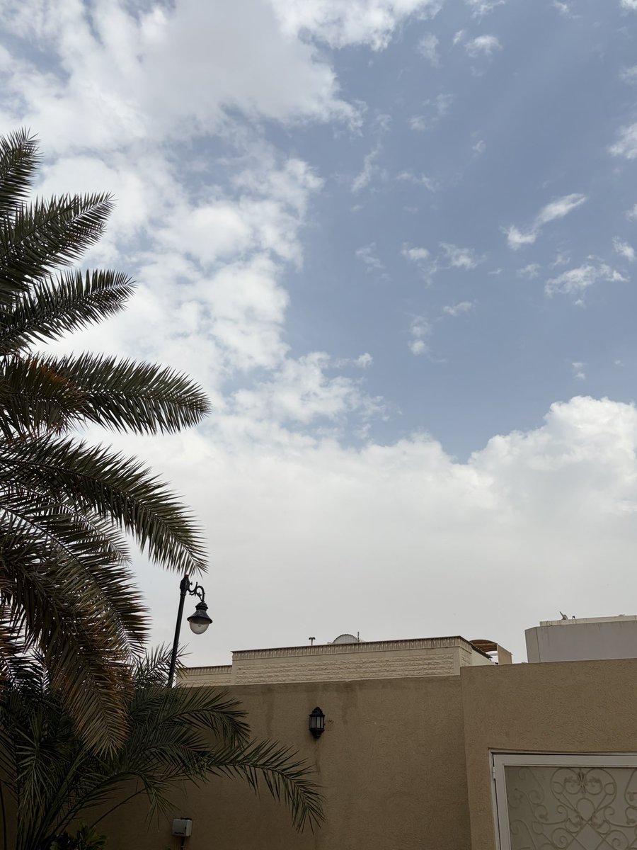 Alsharari_O's tweet photo. اللهم اجعل هذا المطر بردًا وسلامًا علينا،
اللهم إنّا نستودعك أوطاننا،
فاحفظها بحفظك، وأدم عليها الأمن والسلام. https://t.co/6ao8KmQeJc
