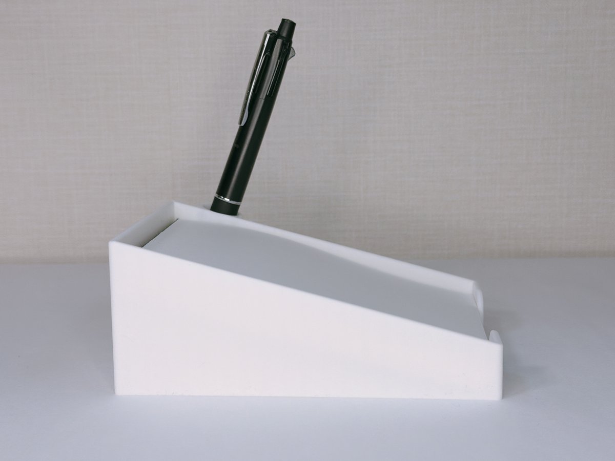 panda_love2156's tweet photo. 【実写公開】
@DesignSpark_JP 様にもご紹介いただいた、究極のミニマルA6メモホルダーが完成!✍️
✅ サポート不要で簡単印刷
✅ A6メモにジャストフィット
✅ デスクをスマートに整える機能美
ダウンロードURLはリプライ欄に貼ります!👇
#3DPrinting #MakerWorld #BambuLab #DesignSpark https://t.co/kkVTs35QJ2