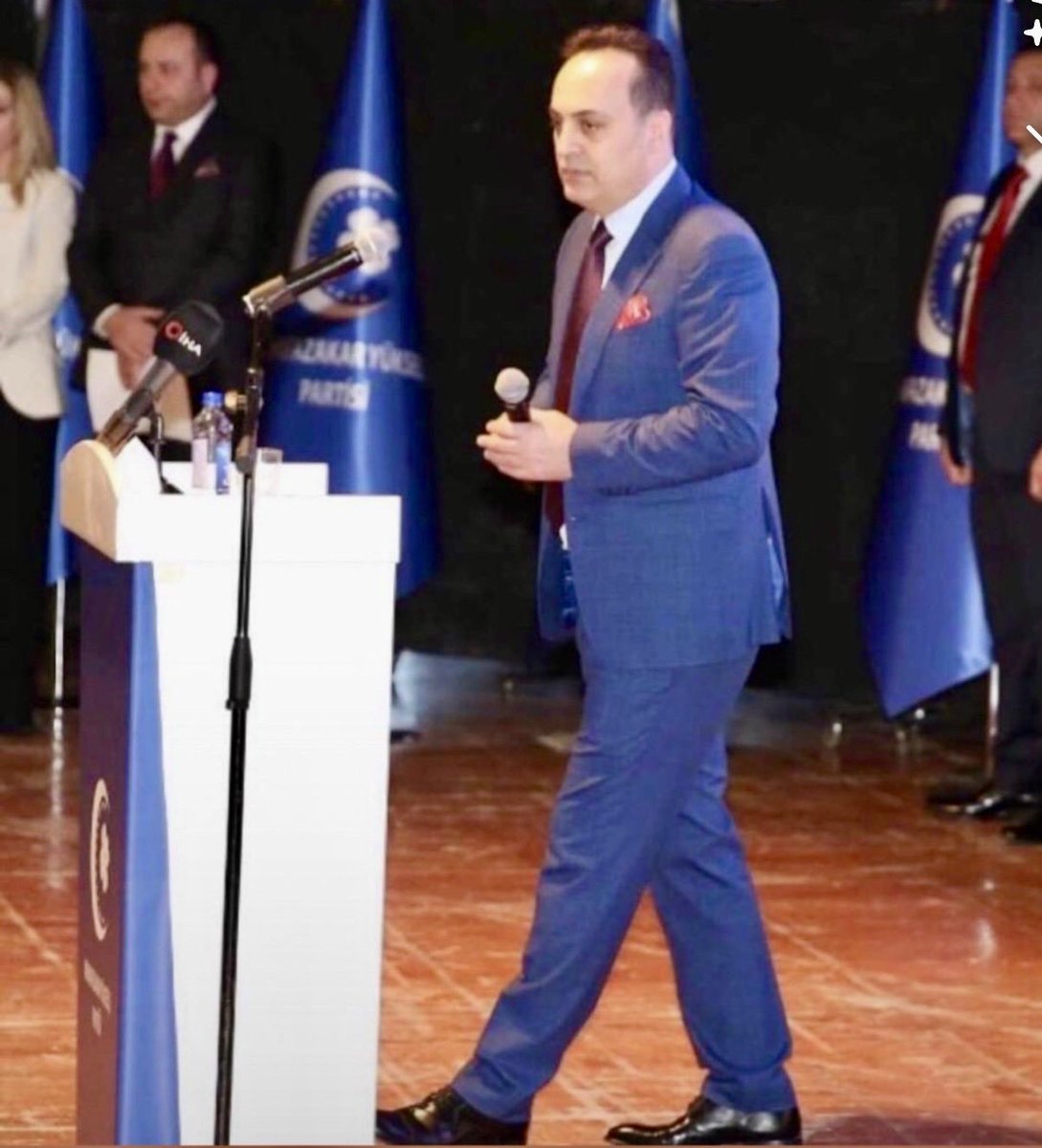 “Görmediğin yarın için dertlenip hüzünlenme. Yarının içinde ne gizlendiğini ancak gizleyen Allah bilir”