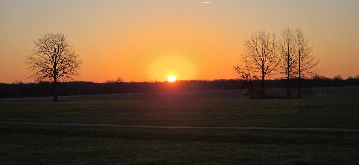 Ernst719's tweet photo. Another gorgeous #MoCoMorning sunrise! https://t.co/uOaX4i53bb