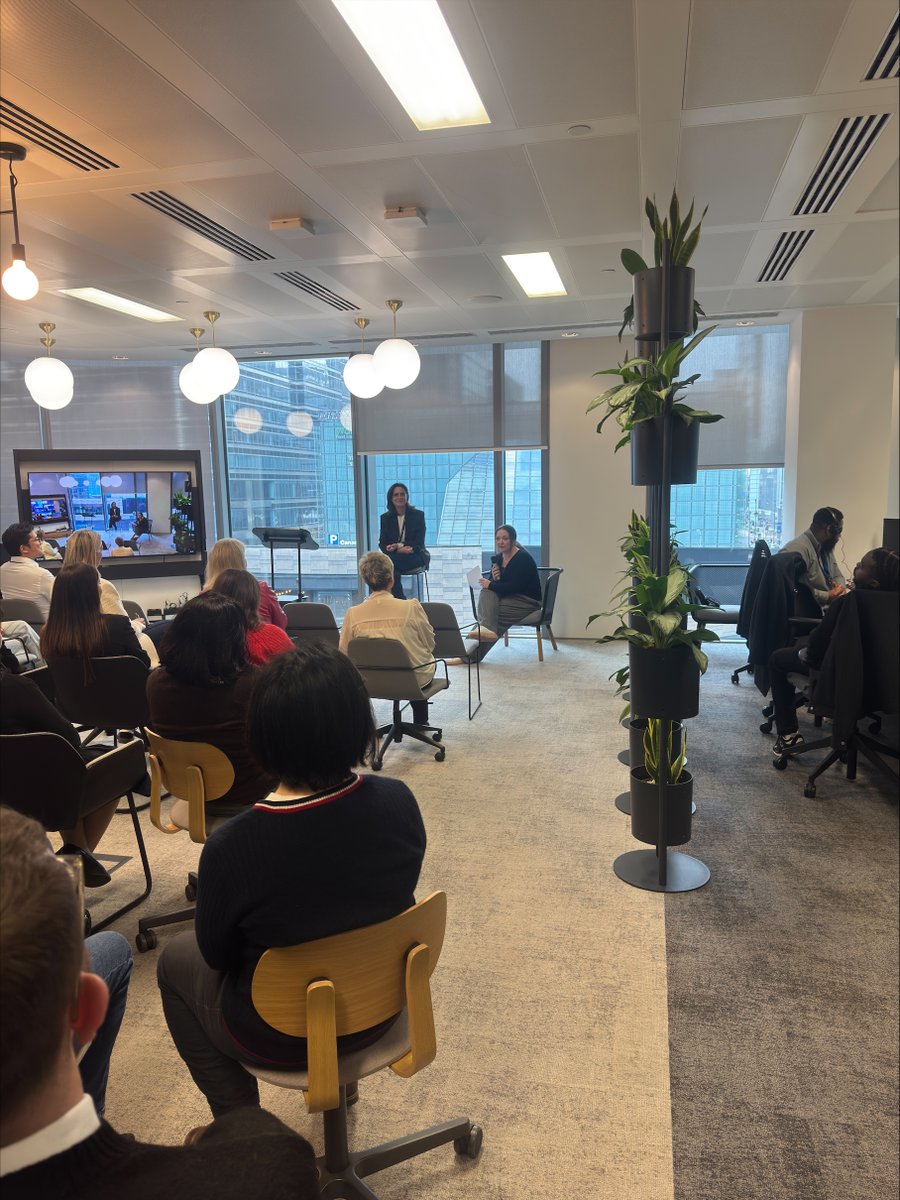 euNetworks tweet media