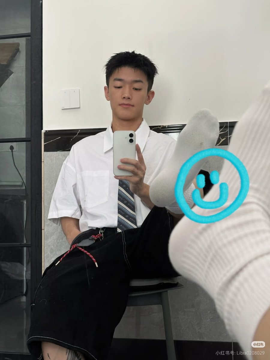 我爱看直男 tweet media