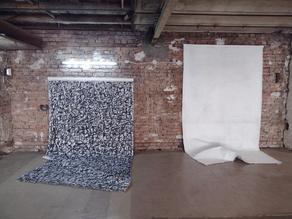 ZFincek's tweet photo. Written page. White and black paint on the banner. 350x195 cm. 2022 https://t.co/02A9JjkDUq