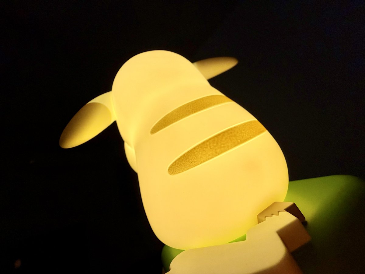 うすいろちゃんのLEDライト届いた💛˚⋆⚡︎ #ぽこポケ #ポケモンセンター