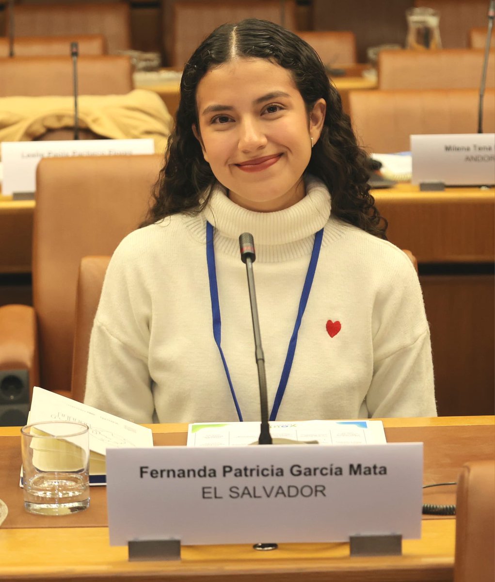 kreyeslazo's tweet photo. El Salvador 🇸🇻 está representado por Fernanda García en el #YouthForum de @UNODC en Viena, que reúne a jóvenes líderes del mundo comprometidos con la prevención del consumo de drogas, la salud y el bienestar de sus comunidades. 

Muchos éxitos, Fernanda! 
@AntidrogasSV #CND69 https://t.co/qDoaVwPKO8