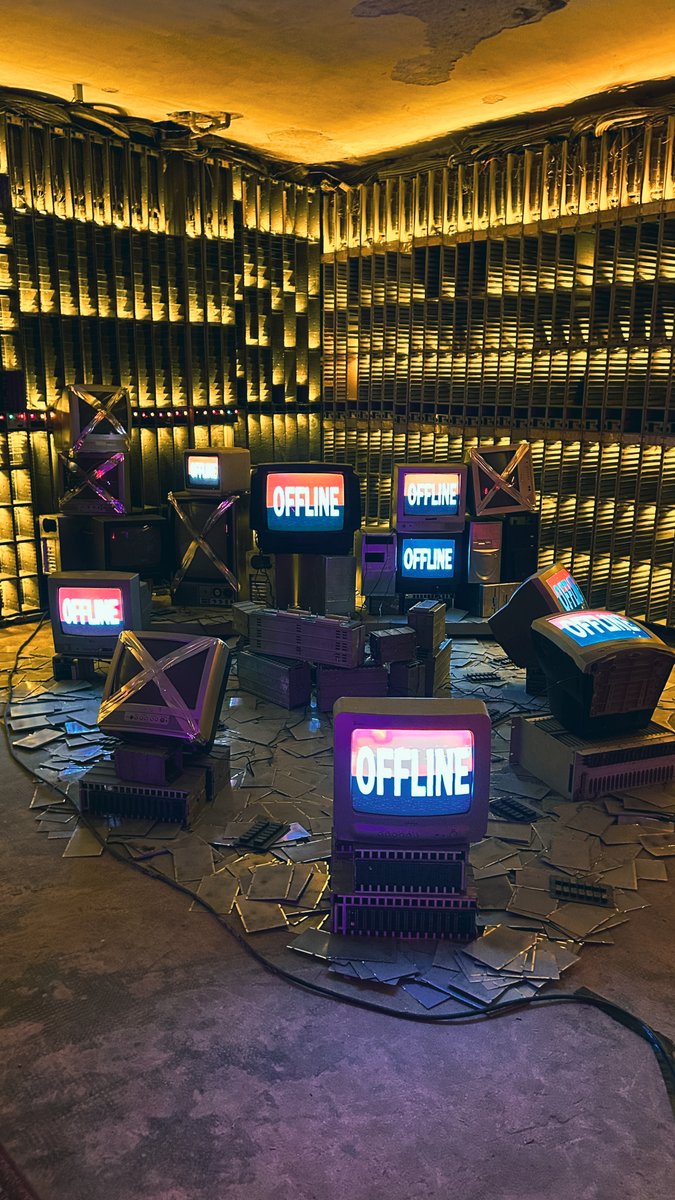 ₵ɆɃØⱠΛИĐɆⱤ tweet media