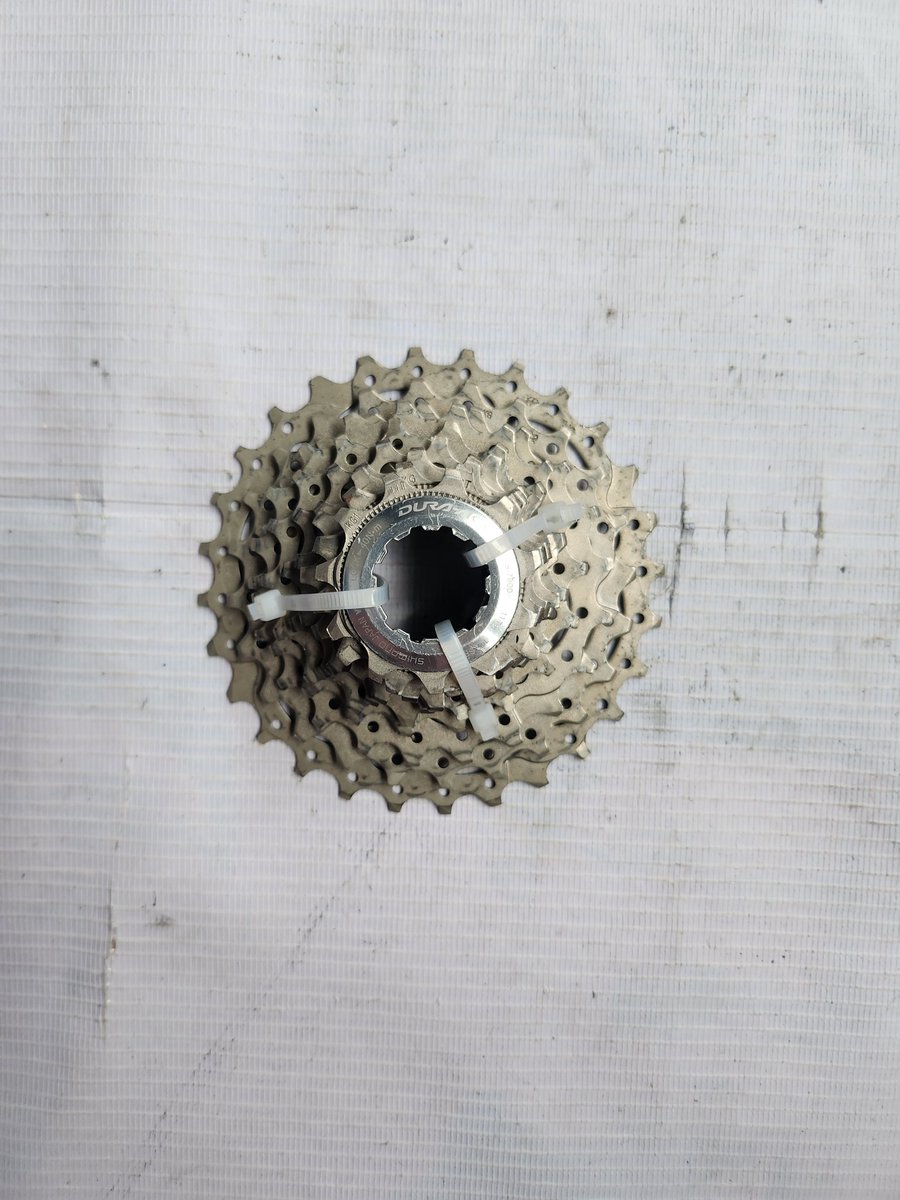 Islan Hata tweet media