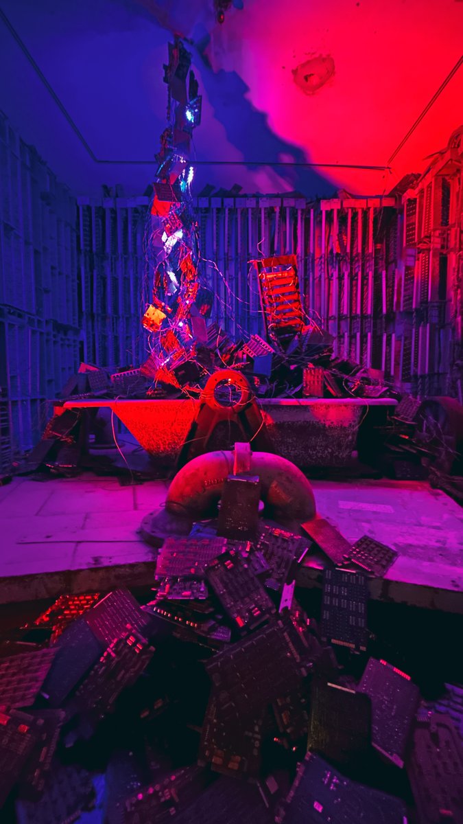 ₵ɆɃØⱠΛИĐɆⱤ tweet media