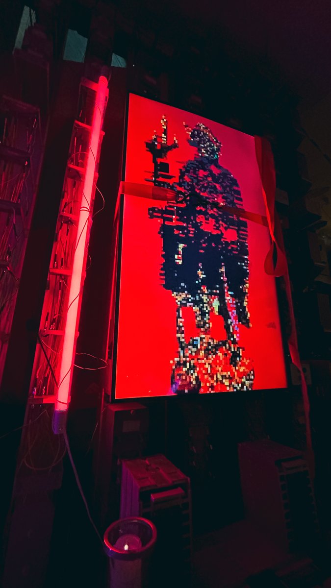 ₵ɆɃØⱠΛИĐɆⱤ tweet media