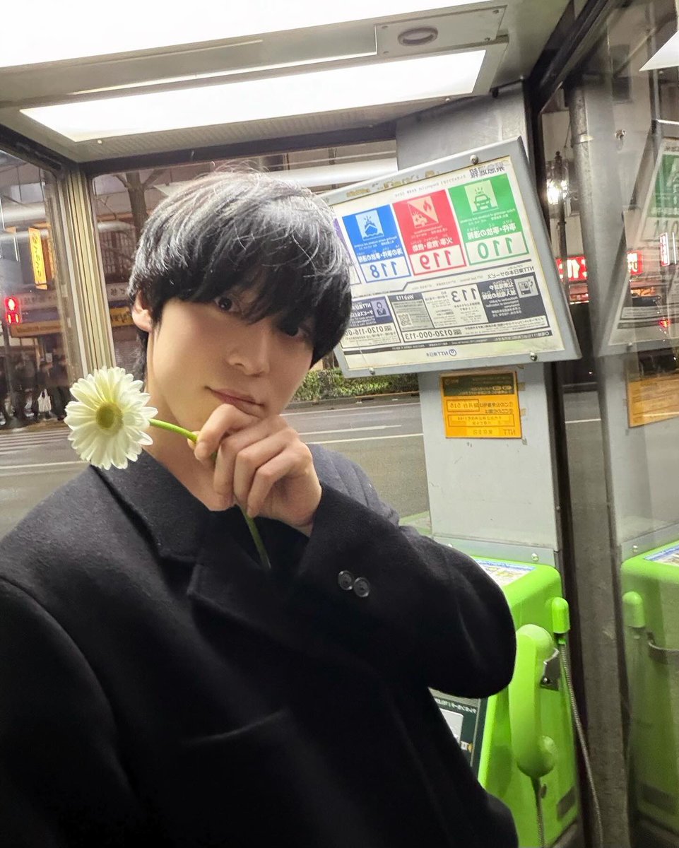 J323YH's tweet photo. @ yunou._.u 윤호 인스타
☔️
#Yunhois3gram https://t.co/4jGEbhUJhR