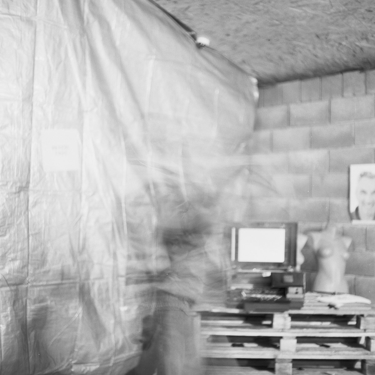 varulart's tweet photo. A bit of surialism 
Mamiya C220
Ilford FP4
120 film / 6x6
© 2026 Nicolas Varul https://t.co/g08H4oVhSp
