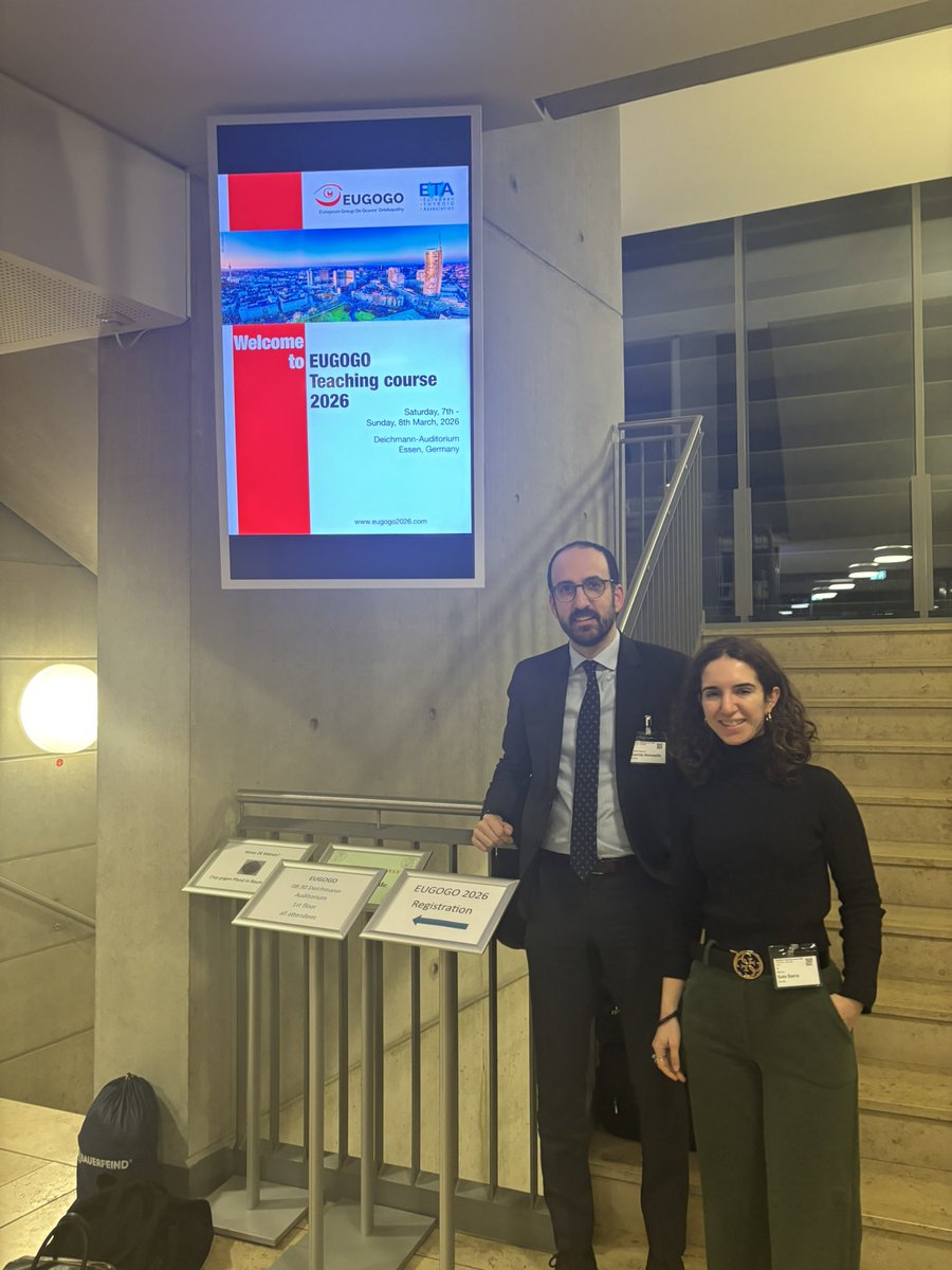 OftalmoMacarena's tweet photo. Nuestros Dres. @Ambliope86 &amp; @msotosierra han participado en un productivo #EUGOGOTeachingCourse 2️⃣⏺️2️⃣6️⃣ en Essen 🇩🇪. El próximo en Sevilla‼️ #MarcaMacarena👀 @SAOoftalmologia @OftalmologiaSEO @HUVMacarena https://t.co/6OXjg3BXmH