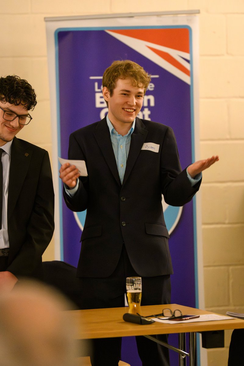 It was great to speak to the members of <a href="/MidSussexReform/">MidSussexReformUK</a> the other day!

Talking about the threats to free speech and indoctrination seen in education

And how Reform are standing up for young people and students 🇬🇧