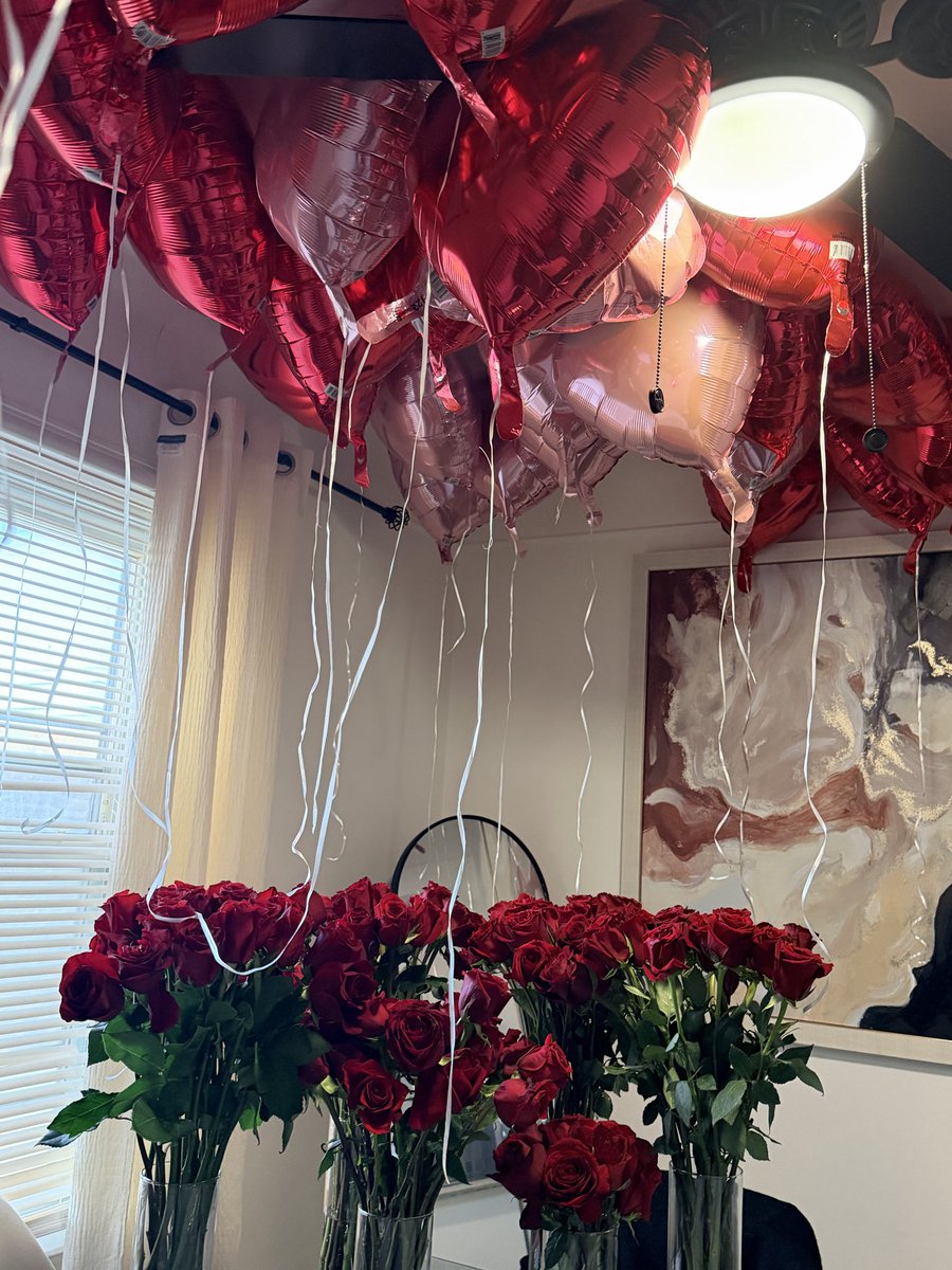 chose_b's tweet photo. Such a lucky girl #stillmybday https://t.co/2Z2dODU7ZW