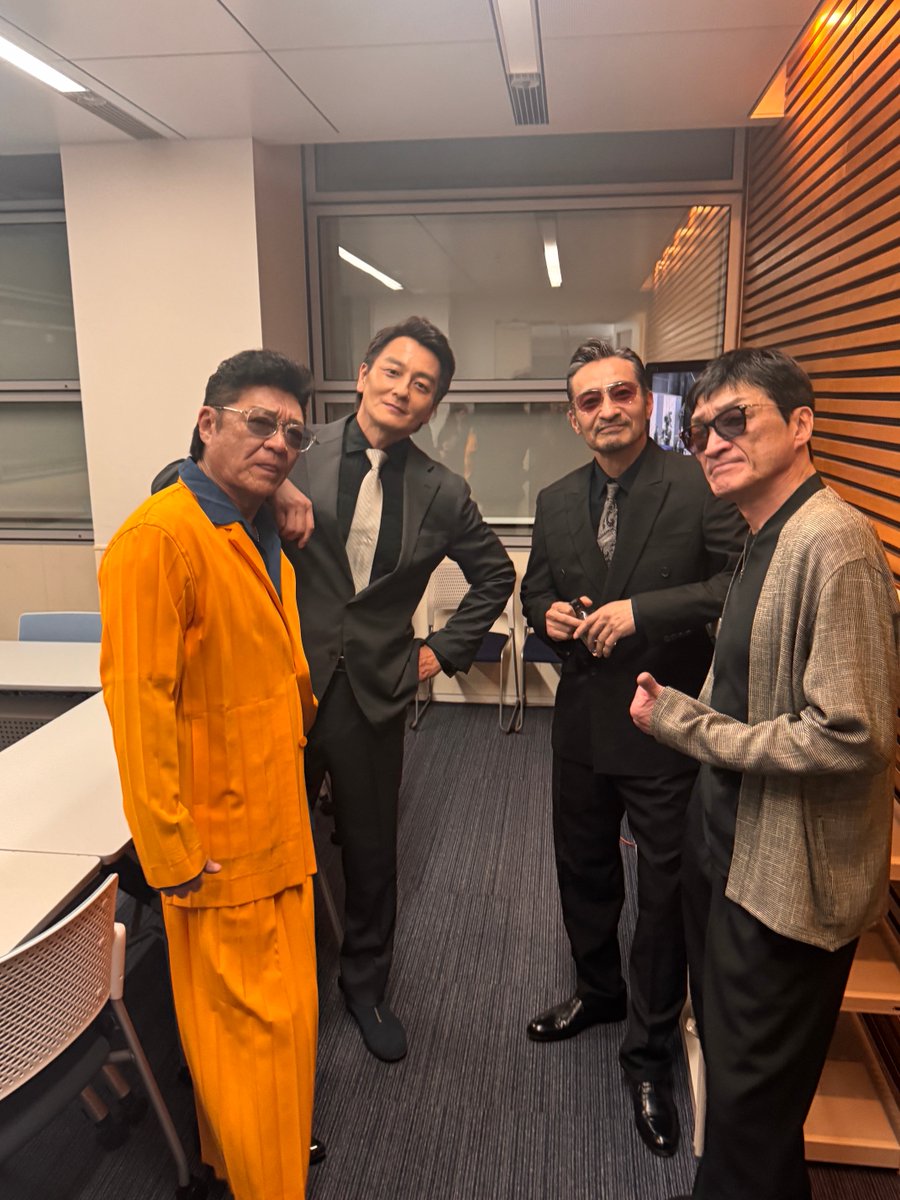 トリプルエー tweet media