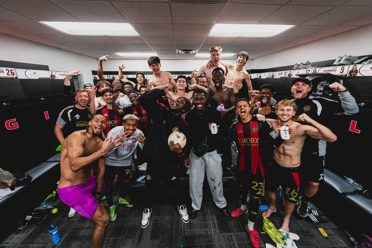 Will Bates tweet media