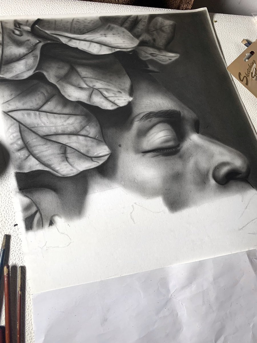 Uyi Draws tweet media