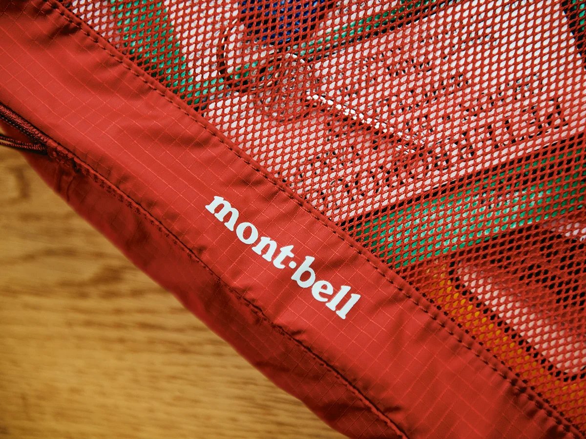 ebios1000's tweet photo. mont-bell調べまくった結果
出張と旅行の気分上がりそうなメッシュケースを発見

流行りに乗りたすぎるので買います🗻
（しかも¥2,750でなかなかお手頃） https://t.co/wrDs7ztlQL
