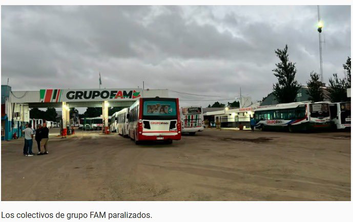 La crisis del transporte es consecuencia de las erráticas políticas de Passerini y Llaryora.
La precariedad del sistema implica falta de inversiones, porque sin reglas claras nadie puede comprometer pagos futuros ni sostener el mantenimiento de las unidades.