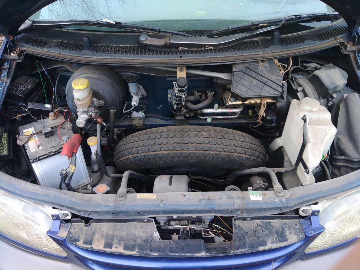 bacchigoo's tweet photo. 平成9年式
日産・セレナ
純正5速MT
走行85000km
の車体が入荷しました。
ヒッチメンバつき
8名乗車の乗用��録ですが、貨物や特殊に変更可能です。
お乗りだし総額で70万円くらいを予定しています。よろしかったら如何でしょうか。

縦置きSR20、5速MTなので実質シルビアミニバンですね(ヨンダブやけど https://t.co/y4I9QmHjqG