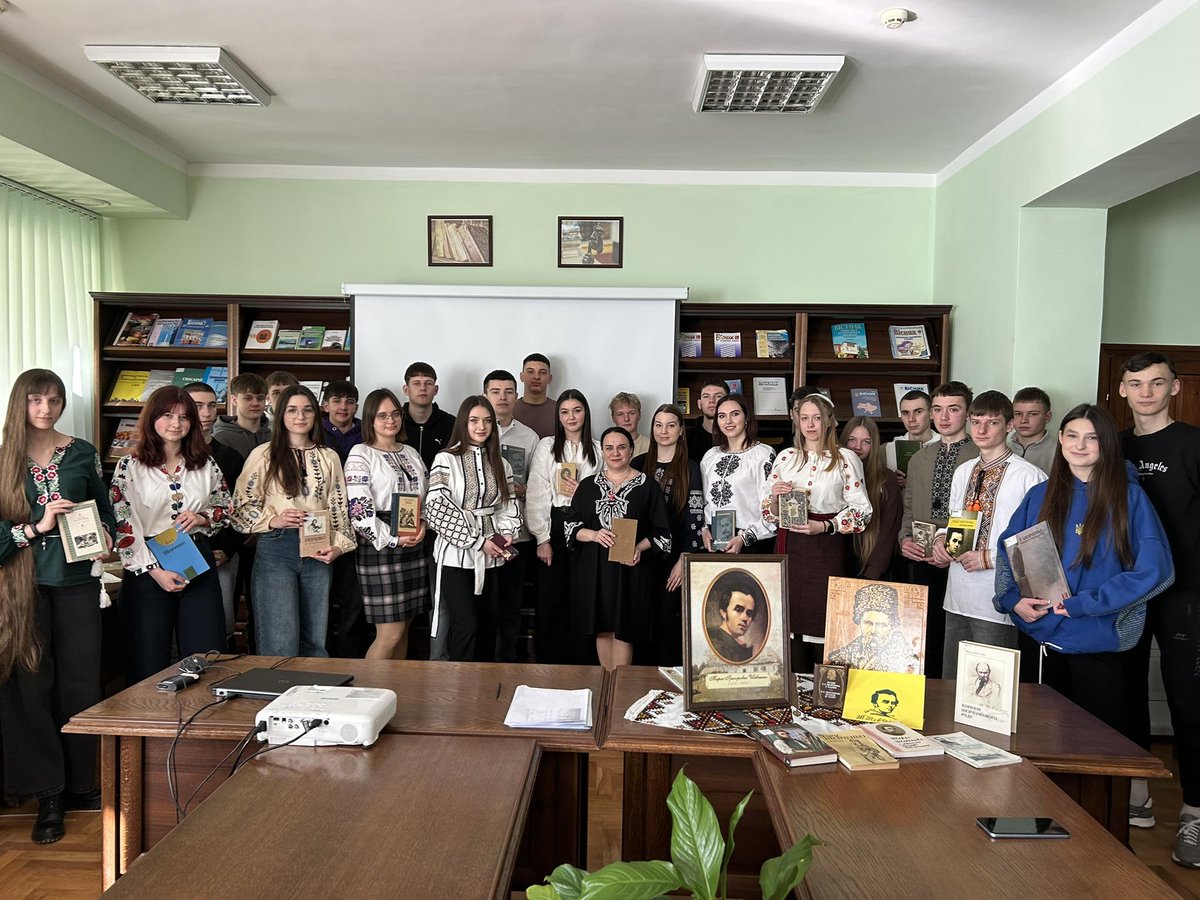 Бібліотека ім. Л. Каніщенка ЗУНУ tweet media