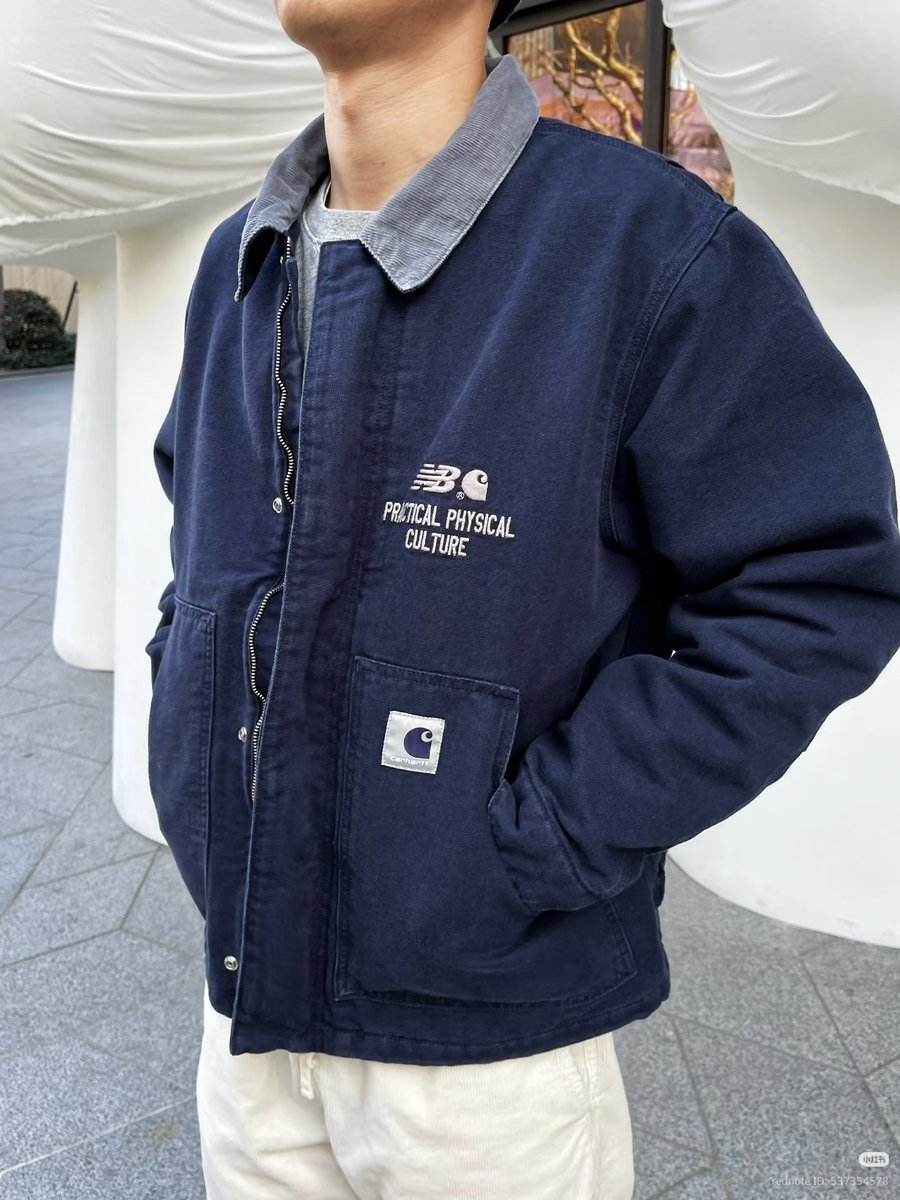 cheirlotte's tweet photo. this Carhartt x New Balance jacket really that cool https://t.co/KUb4jeTzvd