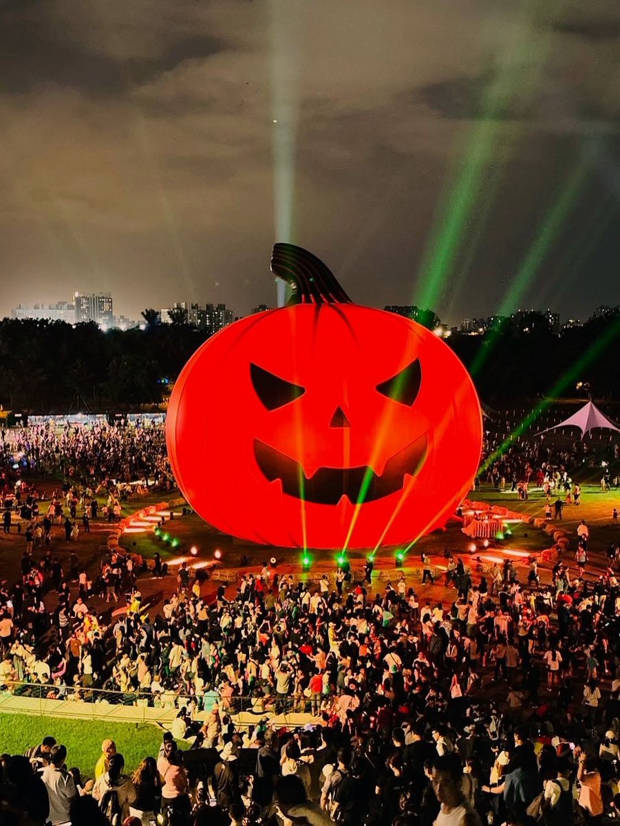 Josh Collins tweet media