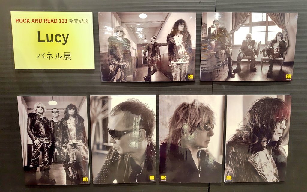 shuran_neko's tweet photo. タワレコ高崎
Lucyのパネル展がありました。
とても小さなスペースだけど。
かっこいいな。
モノクロなのは狙ったとしか思えない。
艶めかしくすら思う。

新しい音。楽しみね。 https://t.co/jr3qPgAGzr