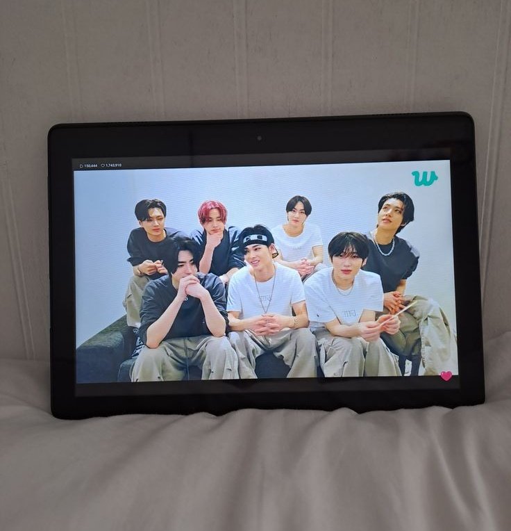 i needed <a href="/ENHYPEN_members/">ENHYPEN</a> :(