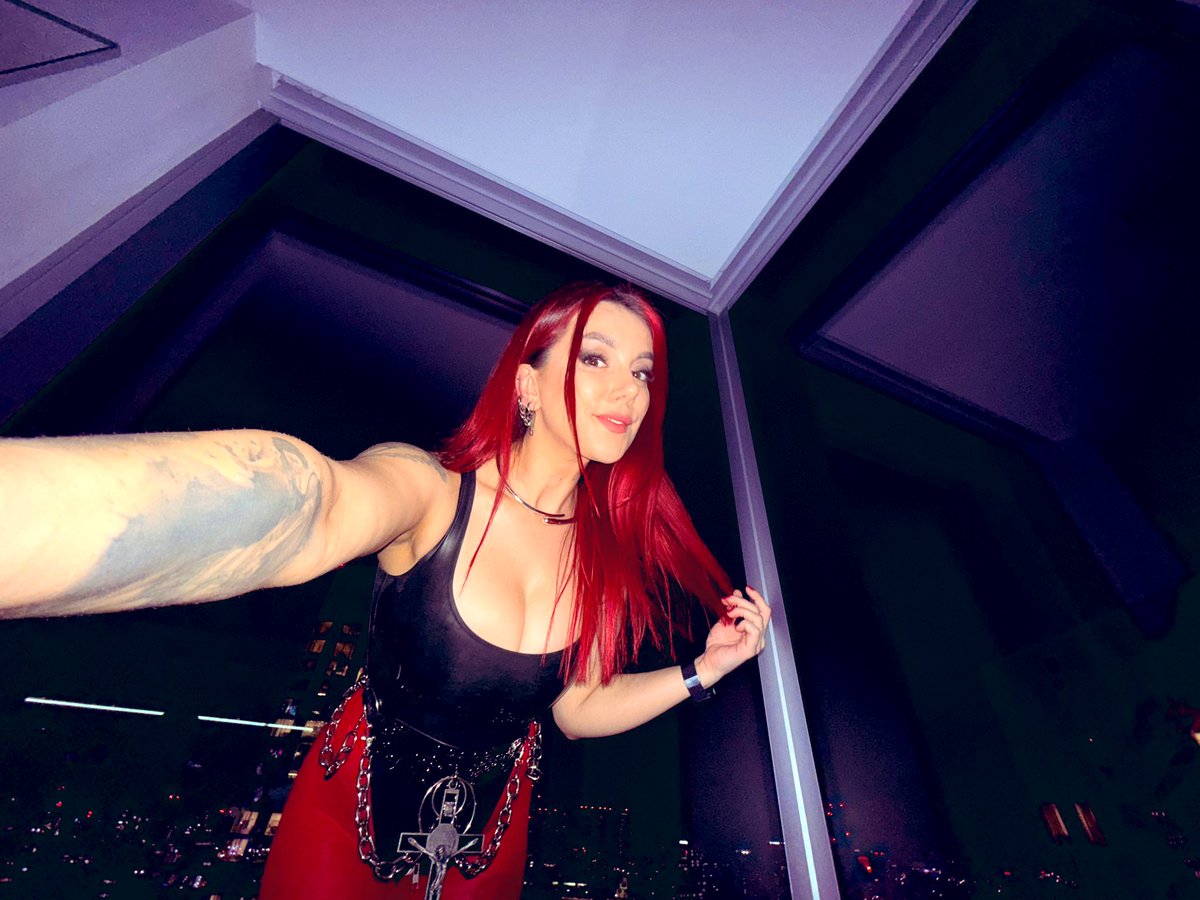 Miss.Viktoria.Quinn tweet media