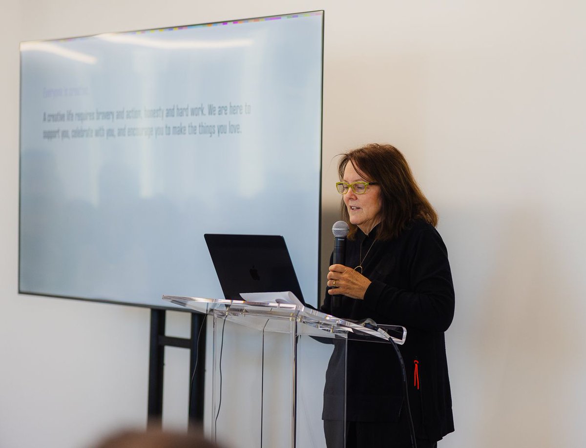 NewYork_CM's tweet image. Our #CreativeMornings manifesto was read by Dawn Barber at our February event. 
📸 by Nelson Luna @nelsondotluna  #CMNYC #CMcamino