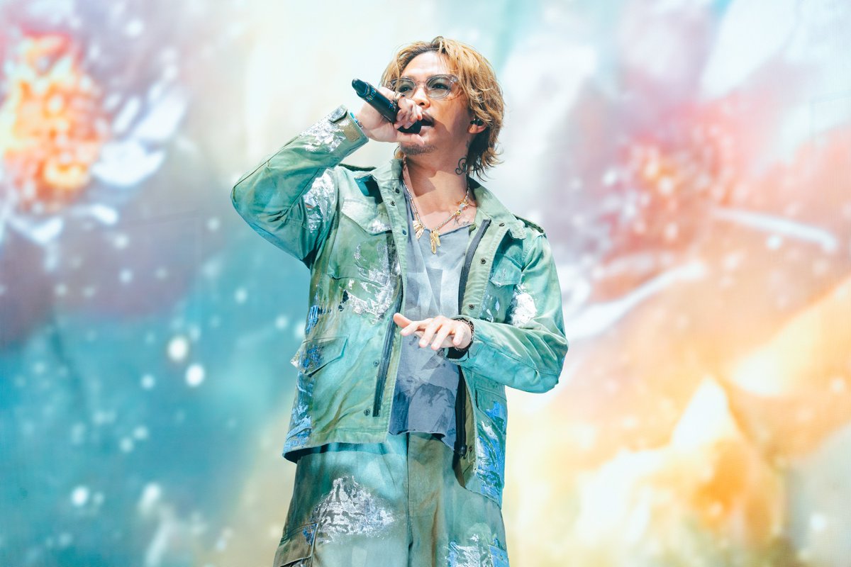 generationsfext's tweet photo. 2026.03.10(Tue) Release !!
GENERATIONS LIVE TOUR 2025 " 6IX SENSE "
LIVE DVD / Blu-ray Disc

▼PKG
https://t.co/xNOJK6ooO0

▼LIVE VIDEO
https://t.co/2bU24L5sSg

#GENERATIONS
#GENE_6IXSENSE https://t.co/xgPs3kiRLP