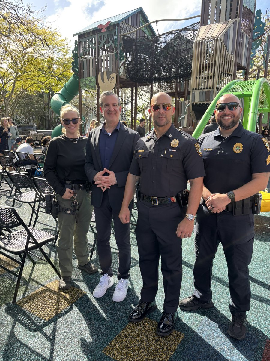 Miami Beach Mayor Steven Meiner tweet media