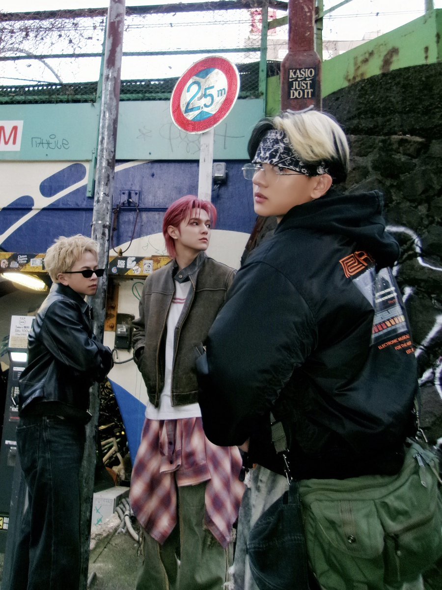 ONE OR EIGHT tweet media