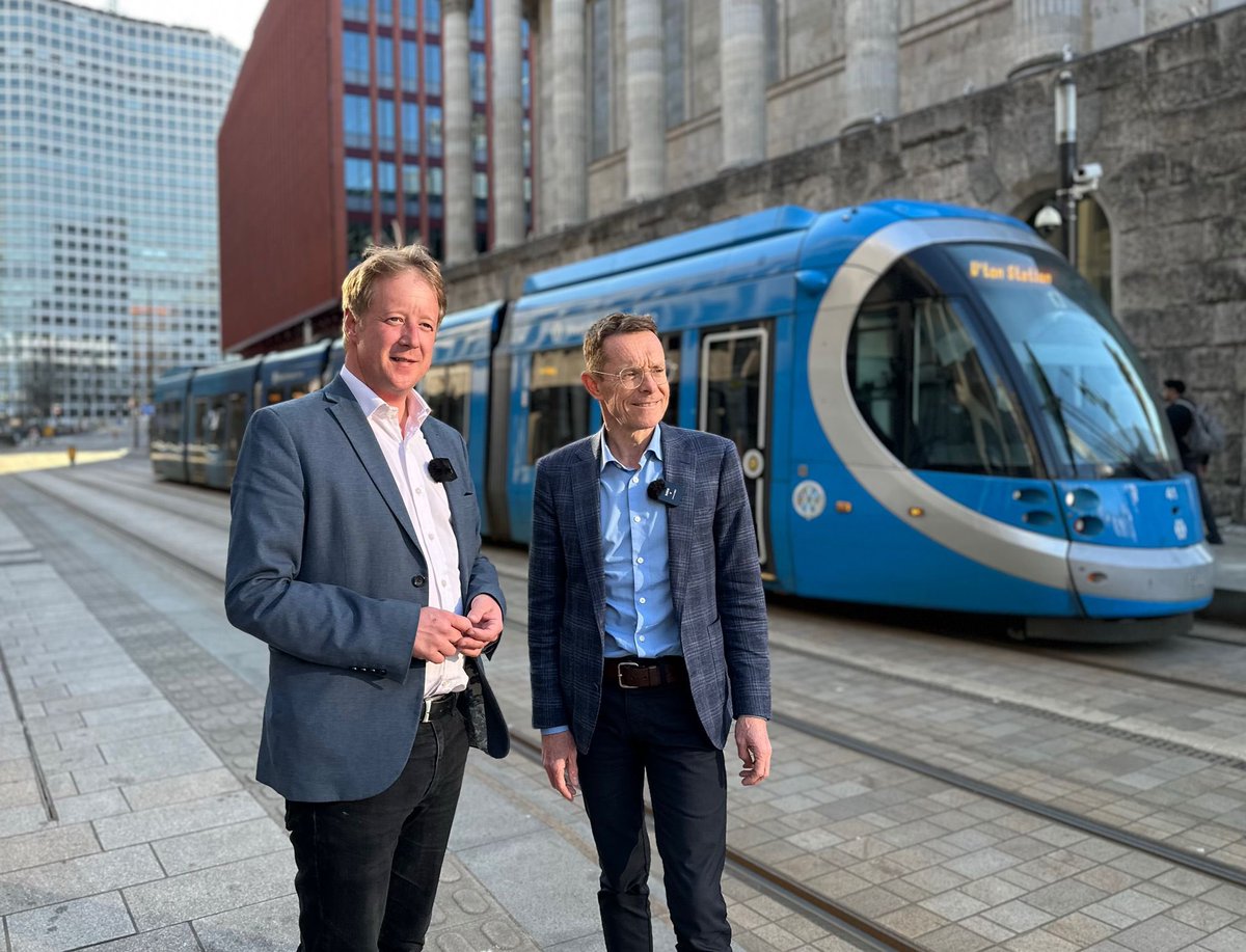 paulbristow79's tweet photo. 🚆 LIGHT RAIL IN CAMBRIDGE 🚆

Mass Rapid Transit (MRT) in #Cambridge, which includes Light Rail, is one step closer. 💪

This work by the Cambridge Growth Company &amp; my Mayoral Authority helps my plan to get Cambridgeshire &amp; Peterborough moving 💙

https://t.co/Fx1EclbRx8 https://t.co/wUviXiO4Lo
